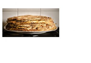 Ottima per tutti la torre di crepes di farina di castagne!