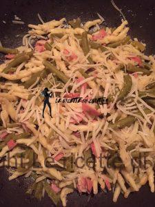 Trofie con ragù di fagiolini al formaggio