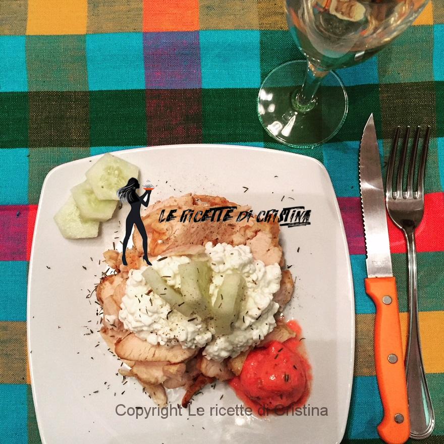 tagliata di pollo con insalata di patate allo tzatziki e sorbetto di maionese di pomodoro