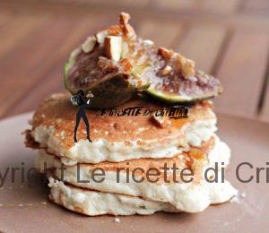 pancakes con caprino e marmellata di fichi