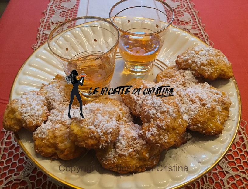 Pasticcini morbidi alle mele, arance e cocco