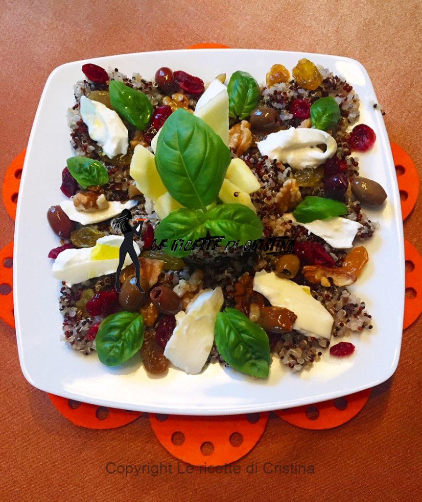 Quinoa tricolore con burrata e superfood