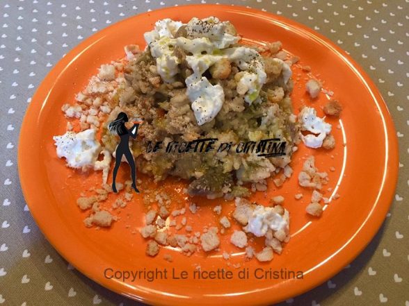 Ricetta del risotto cacio e pepe ai carciofi con stracciatella e briciole di pane tostato all’aglio