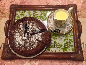 Torta-di-pere-cioccolato-zenzero-quinoa-e-nocciole-con-crema-inglese-al-Limoncello