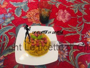 Gnocchi allo zafferano con crema di puntarelle e cannellini e salame toscano