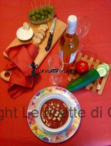 Gazpacho andaluso con ajoli e olive verdi