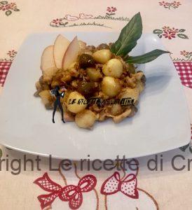 Gnocchetti con mela annurca, olive verdi piccanti, sfilaccetti di pollo e lenticchie rosse