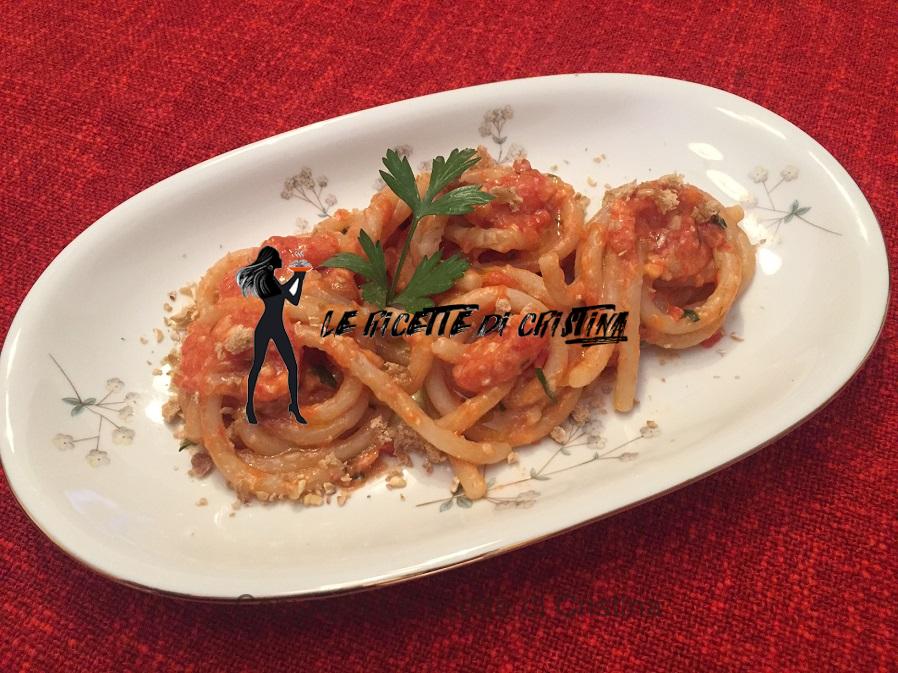 Pici all'aglione con briciole