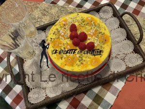 Bavarese alla panna con gelo di clementini, lamponi freschi e pistacchio