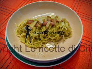 spaghetti guanciale e pecorino con pesto di fave