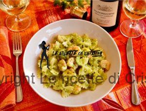 Farfalle con crema di zucchine e mazzancolle