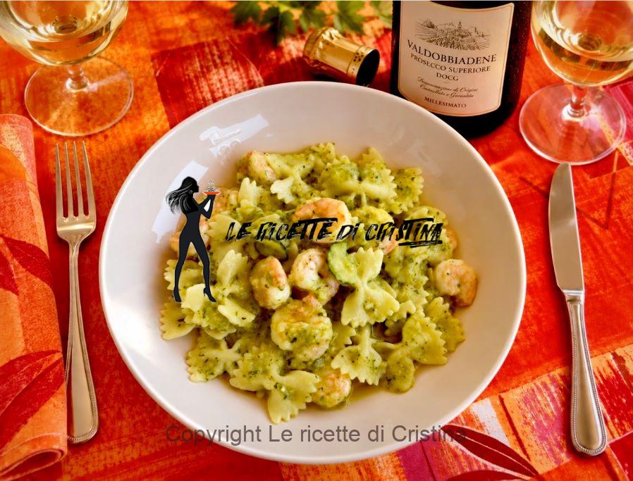 Farfalle con crema di zucchine e mazzancolle